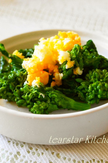 春の簡単副菜 菜の花の辛子和え ミモザ風