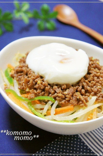 ビビンバ丼風 ナムルと挽き肉そぼろ丼