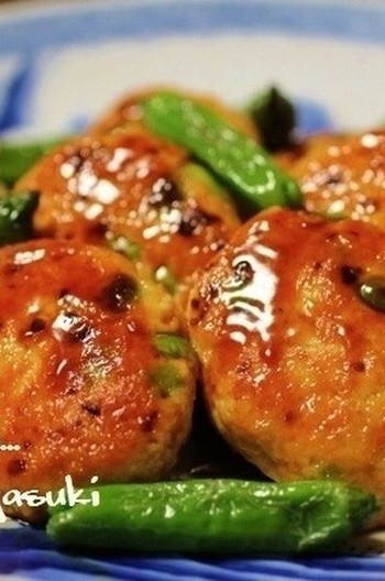 枝豆入り鶏つくね焼き