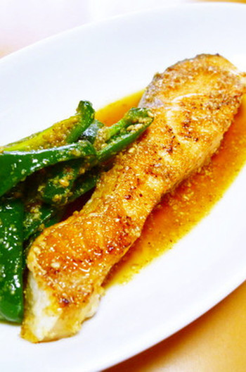 サーモンとピーマンのごま酢焼きびたし