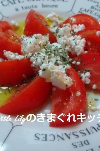 トマトとカッテージチーズのシンプルサラダ