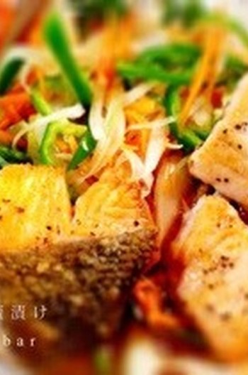 野菜たっぷり 揚げない 鮭の南蛮漬け