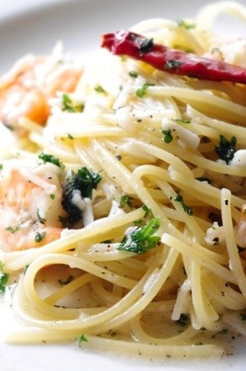 えびとパセリのパスタ