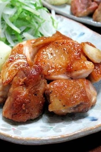 鶏もも肉のにんにくしょうゆ照り焼き