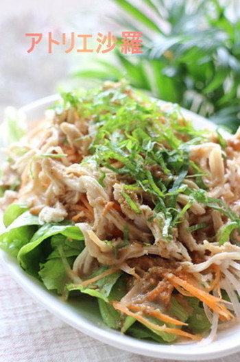 たれが決め手 野菜たっぷり棒々鶏サラダ