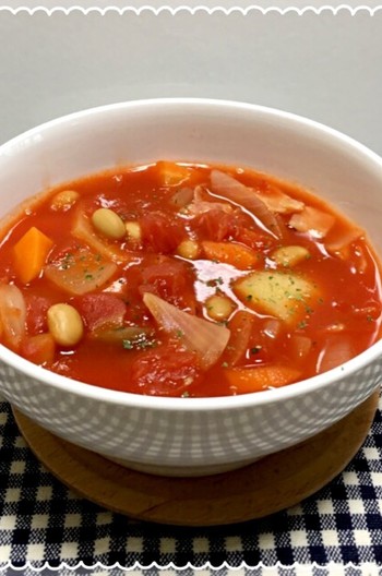 トマト缶と大豆のスープ