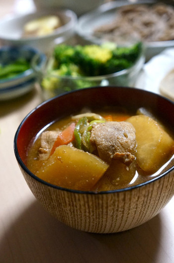 まぐろ切り落としと大根の味噌汁