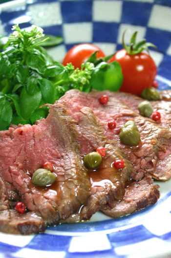 輸入牛で極旨ローストビーフ