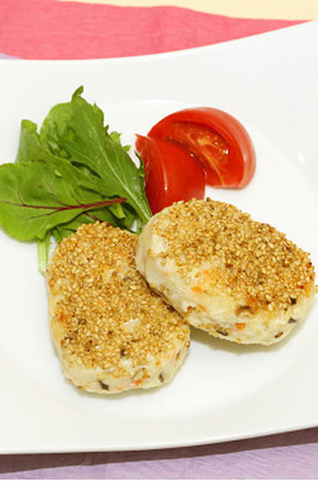白ゴマが香ばしい 和風鶏バーグ