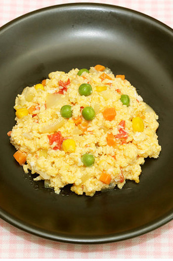 ベジタブル入りスクランブルエッグ