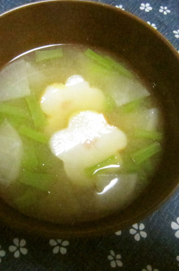 かぶと花麩の味噌汁