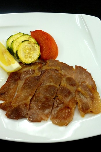 豚肉の塩麹ガーリック焼き