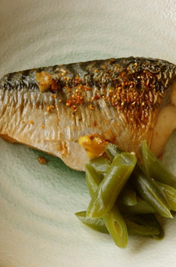 鯖のピリ辛七味焼き