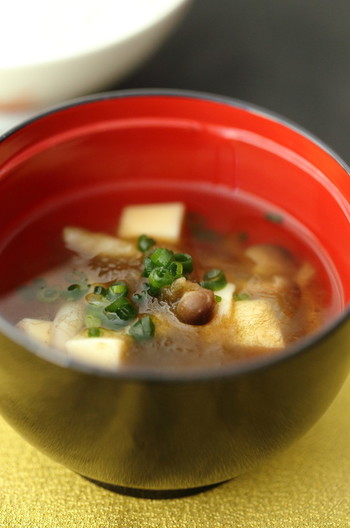 たまご豆腐としめじ・とろろ昆布のおすまし