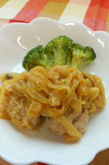 鶏肉のカレーソースかけ