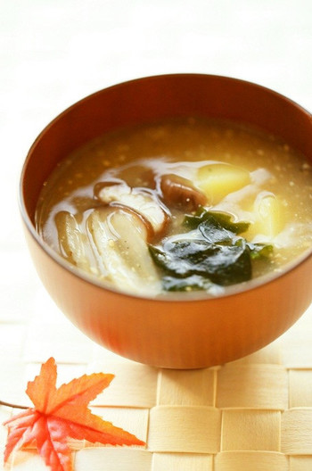繊維質食材を食すお味噌汁