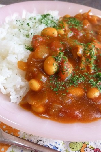 チキンと大豆のトマトカレー