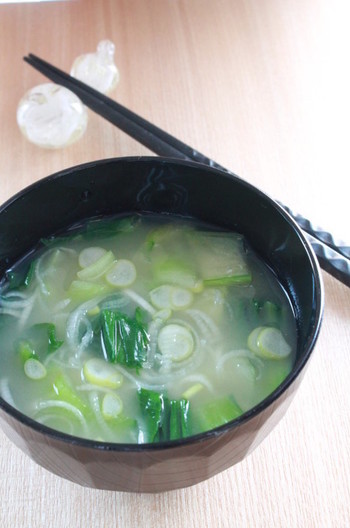 チンゲン菜と長ねぎの味噌汁