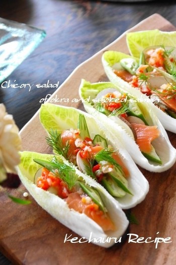 サーモン＆オクラのチコリボート パプリカサルサ