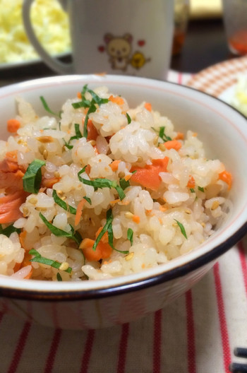 鮭と大葉の混ぜご飯