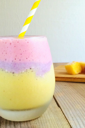 イチゴパイナップルマキベリースムージー