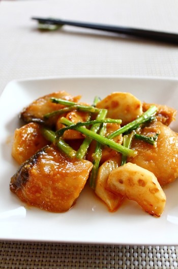 ブリとカブのピリ辛味噌炒め