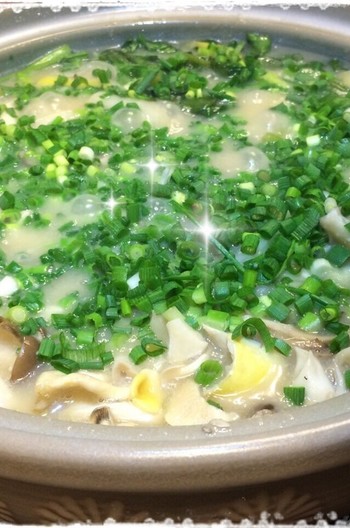 ふわっととろろ芋のたっぷりきのこ鍋