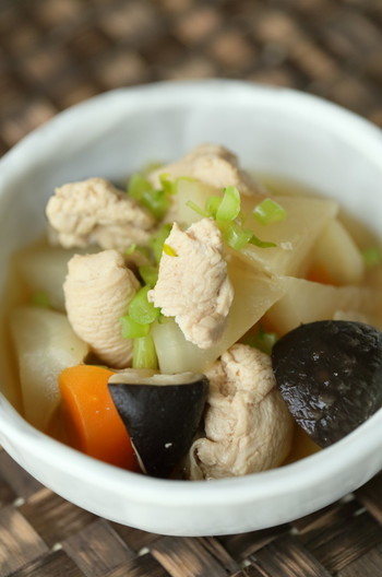 大根と鶏むね肉の優しいお味の煮物