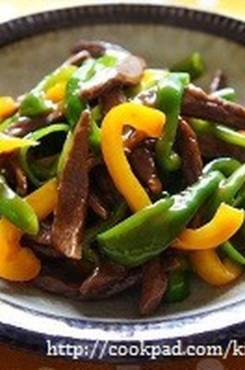 オイスターソースで チンジャオロース風