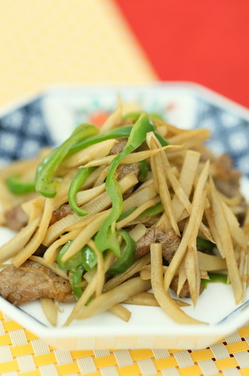 たっぷりごぼう入り手作り味付青椒肉絲
