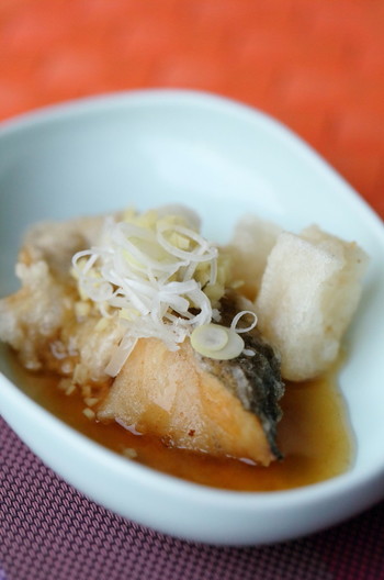 鱈と揚げもちの生姜風味あんかけ