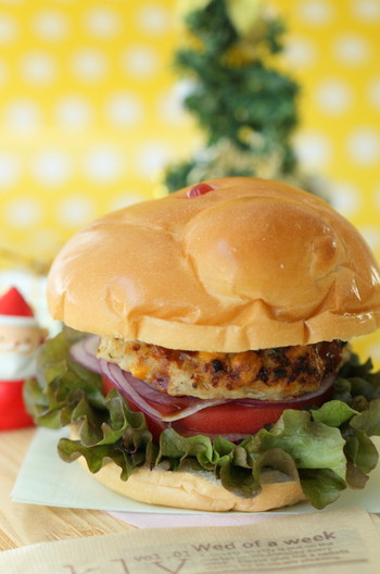 ひよこまめ入りパテのヘルシーハンバーガー