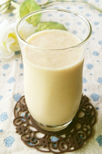 甘酒でバナナきなこスムージー