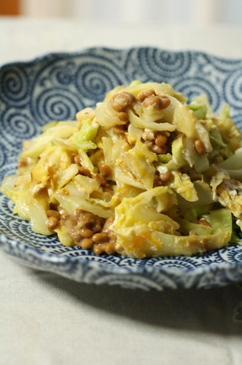 キャベツと納豆の炒め物