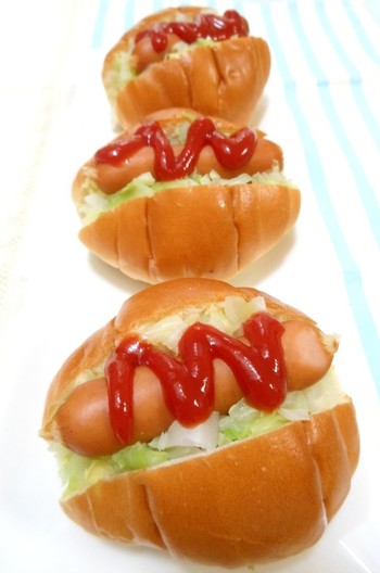 朝食にウインナーロール