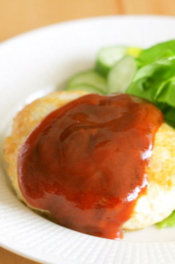 鶏肉とえのきたけの豆腐ハンバーグ