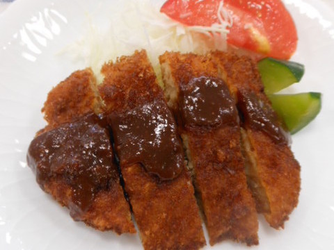 ボリュームたっぷりトンカツ