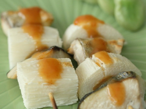 ぶりと長芋の串焼き梅ソース