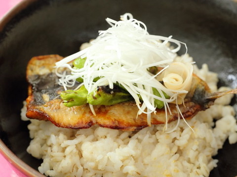 フライパンで作るこんがり鰯の蒲焼丼