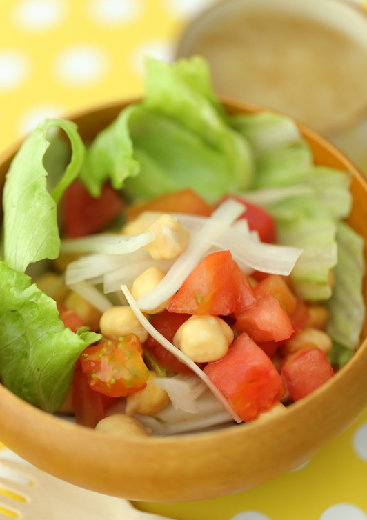 コロコロひよこ豆の入った野菜サラダ♫