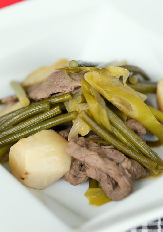 牛肉とにんにくの芽の甘辛煮