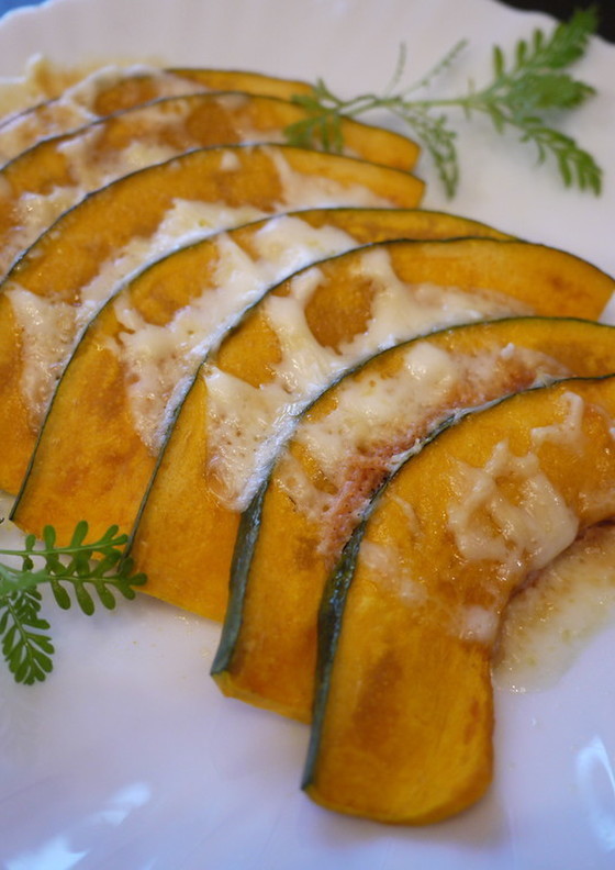 材料は3つだけ かぼちゃのホットサラダ