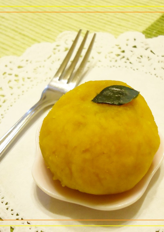 茶巾かぼちゃの和菓子のような塩甘蜜柑