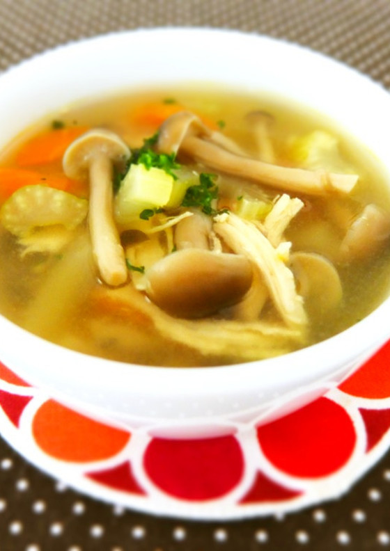 ノンオイル ささ身と野菜のコンソメスープ