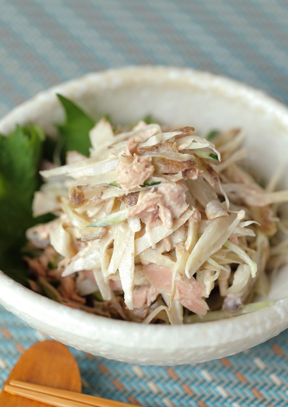 梅マヨの酸味でどうぞ!ごぼうサラダ♬