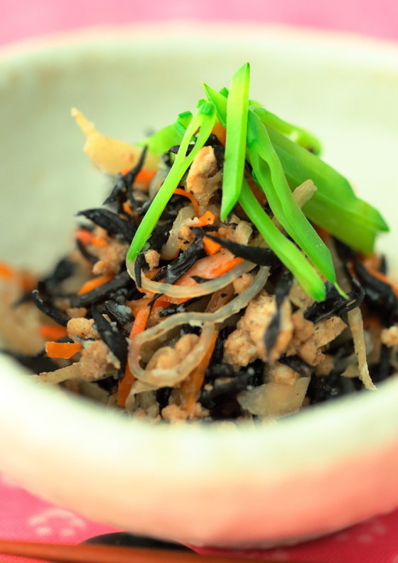 豚挽き肉入りひじきの甘味噌煮