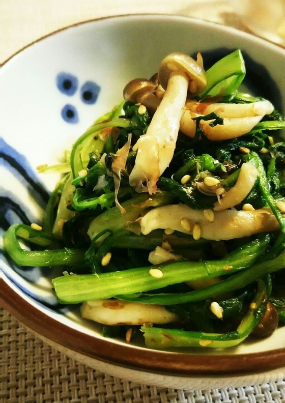 おかか香る 菊菜としめじのゴマ和え