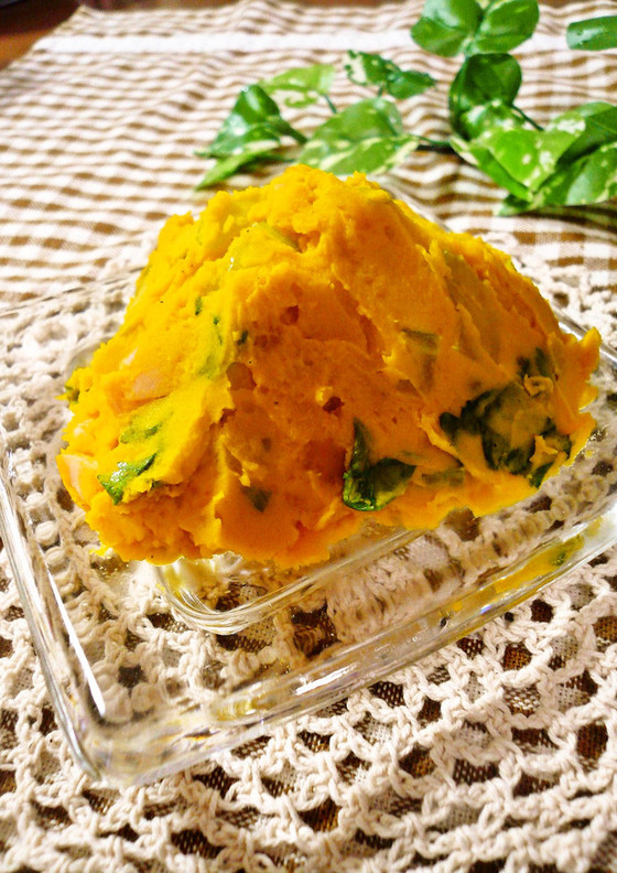 セロリが食べれる かぼちゃサラダ