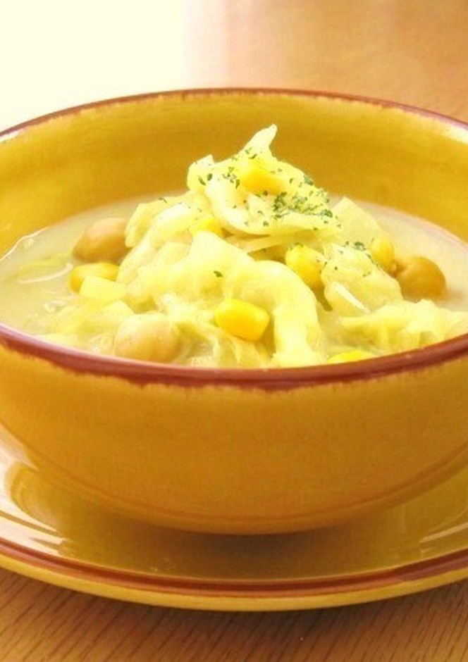 ひよこ豆とキャベツのカレー豆乳スープ