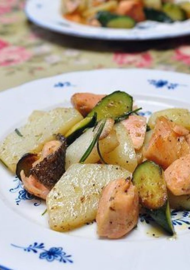 鮭とポテトのローズマリー焼き